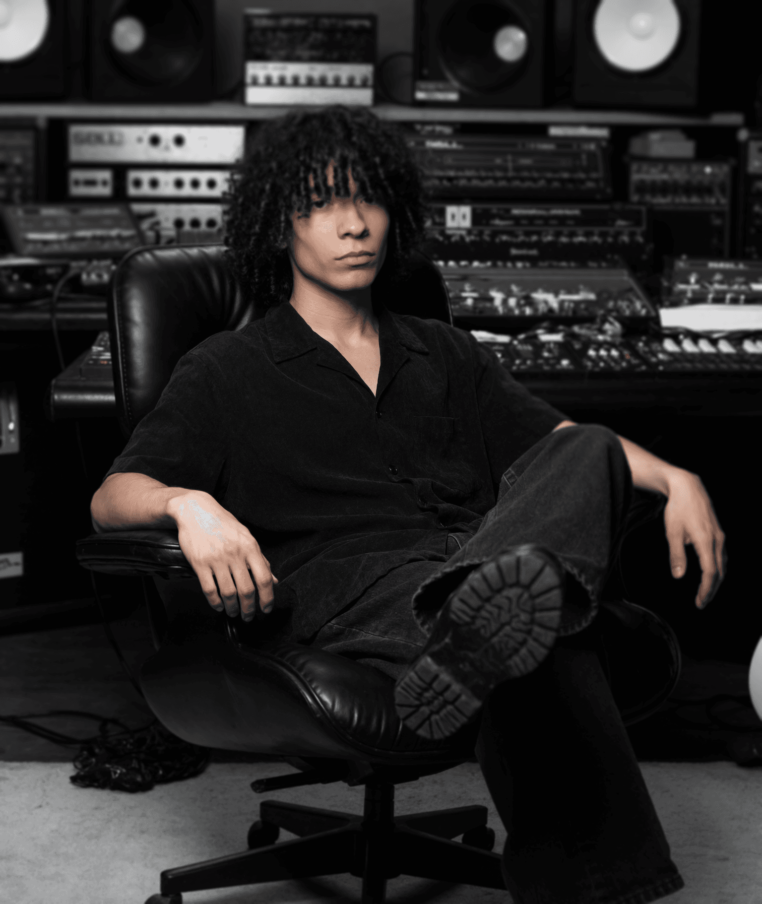 Ruben.R in the studio