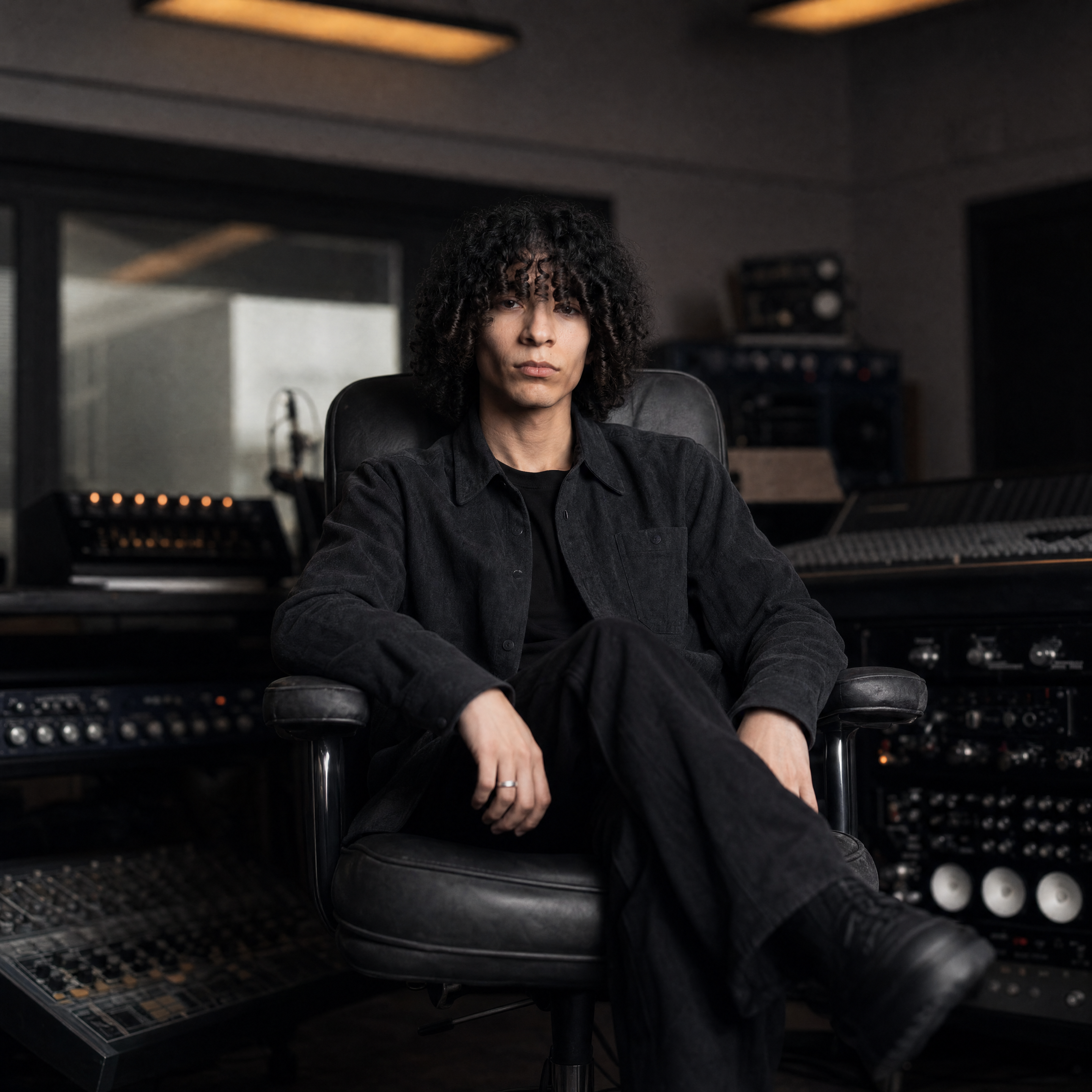 Ruben.R in the studio